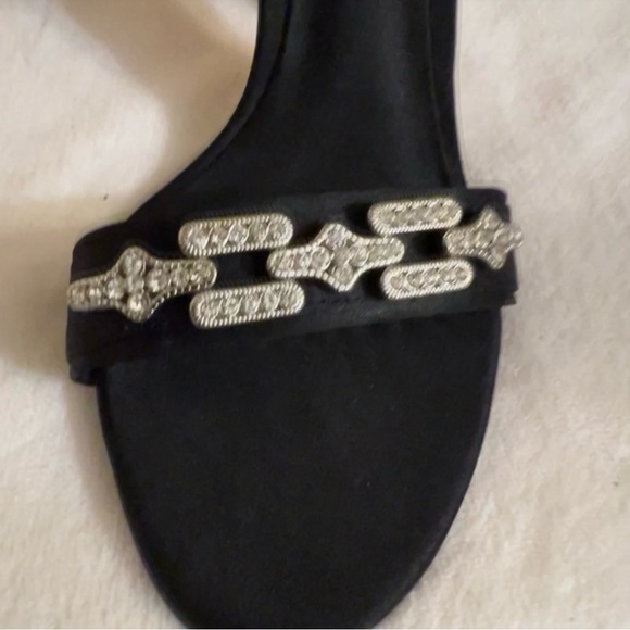 Nina Glam Formal Party Event Garcia Black Luster Satin Embellished Heels Sz 7.5 - Picture 4 of 10